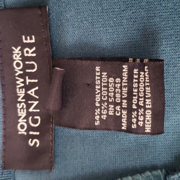 Jones New York Signature Hoodie- L - Picture 3 of 5